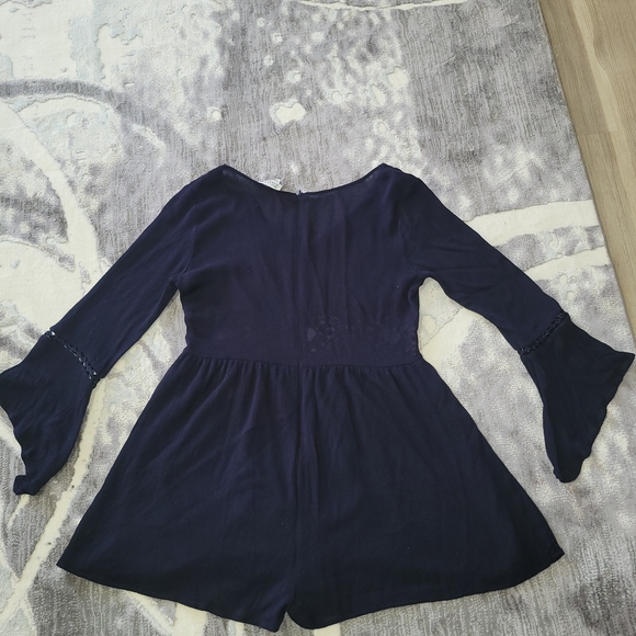 Molly Bracken Elegant Navy Women Romper with Lace Detail - Picture 4 of 4